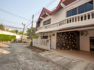 出租 4 卧室 独立屋 在 Mueang Chiang Mai, Chiang Mai