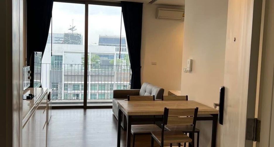 Condo en venta y en alquiler de 1 habitaciones en Sathon, Bangkok