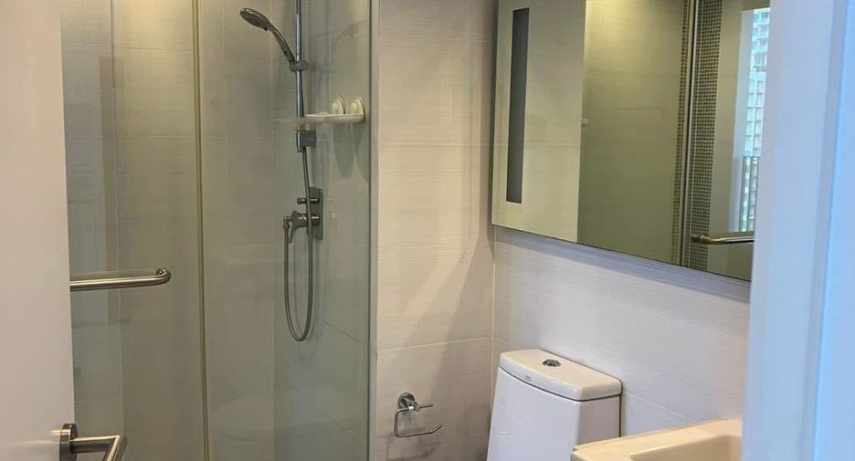 Condo en venta y en alquiler de 1 habitaciones en Sathon, Bangkok