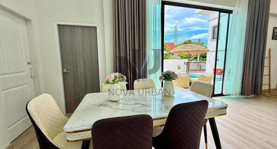 For sale 4 bedrooms villa in Jomtien, Pattaya