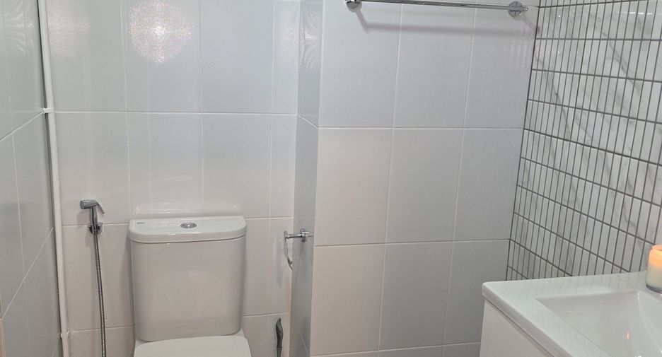 For sale 2 ベッドルーム condo in Yan Nawa, Bangkok