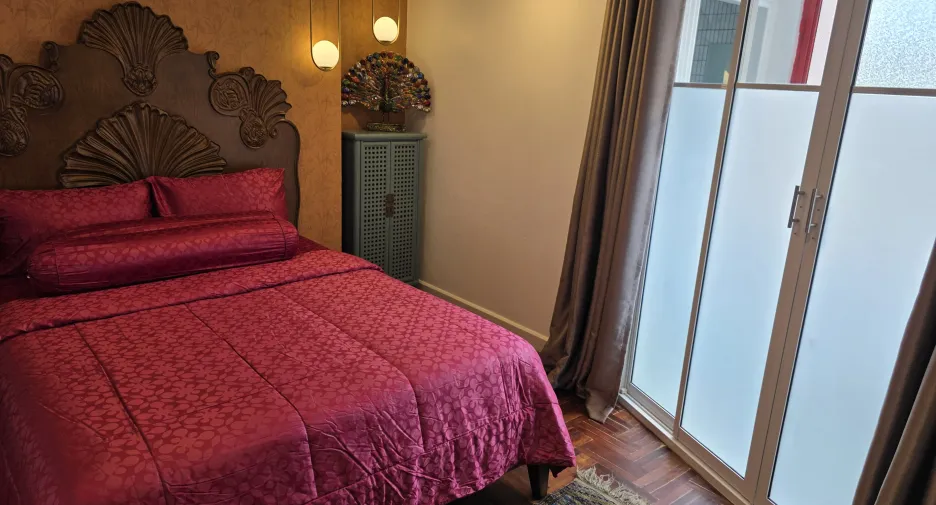 For sale 2 ベッドルーム condo in Yan Nawa, Bangkok