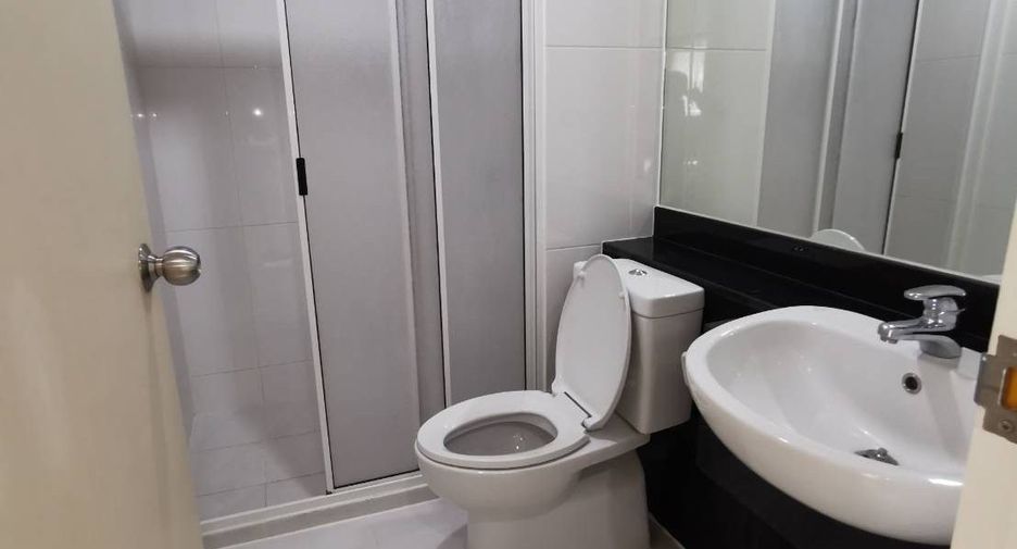 À louer 1 chambre condo à Thon Buri, Bangkok