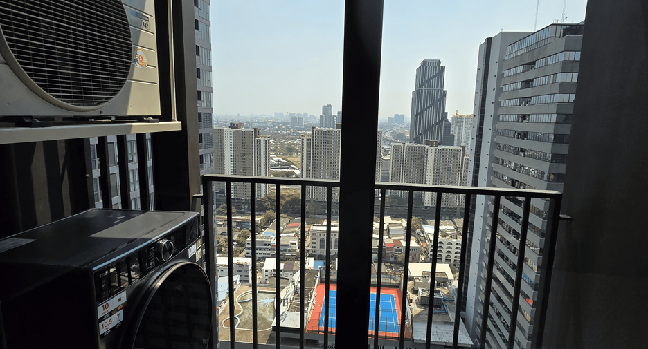 Wohnung zur Miete mit 1 Zimmer in Huai Khwang, Bangkok
