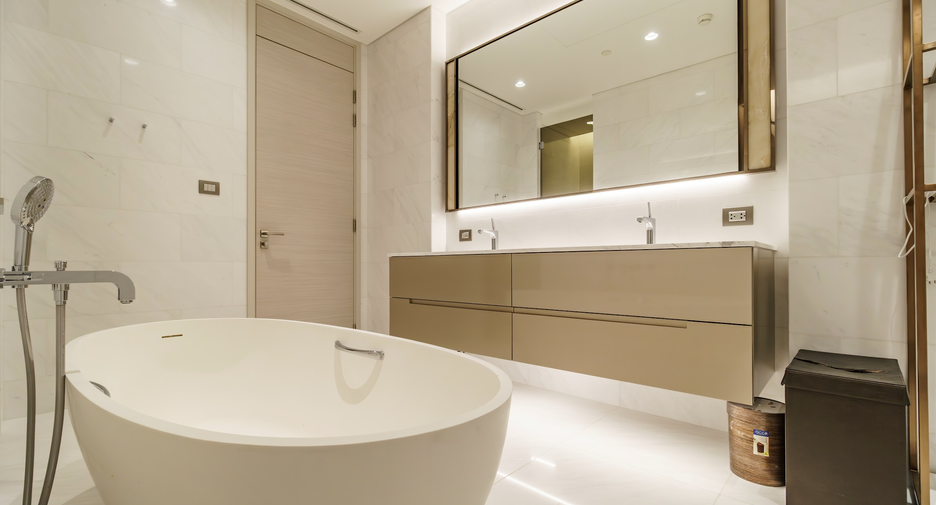 Condo en venta y en alquiler de 2 habitaciones en Pathum Wan, Bangkok