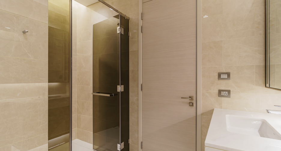 Condo en venta y en alquiler de 2 habitaciones en Pathum Wan, Bangkok