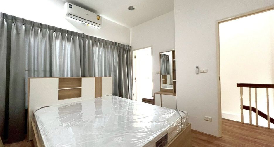 For sale 3 bedrooms townhouse in Suan Luang, Bangkok