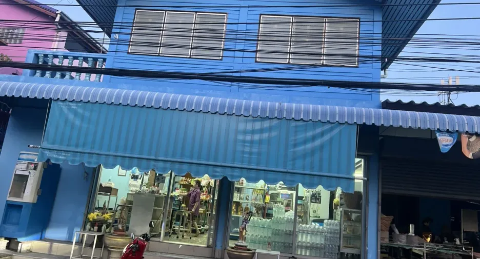 Gewerbefläche zum Kauf mit 3 Zimmer in Mueang Samut Prakan, Samut Prakan