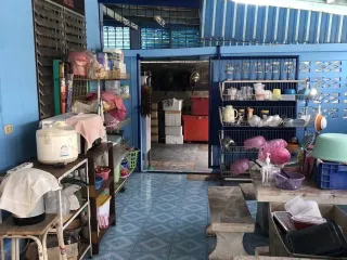 出售 3 卧室 商业空间 在 Mueang Samut Prakan, Samut Prakan