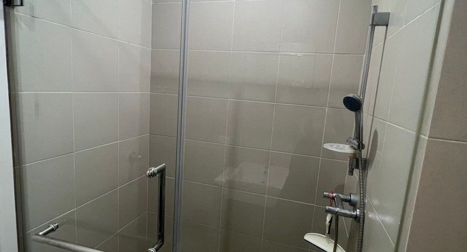 Аренда 1 кровать кондо в Кхлонг Сан, Бангкок