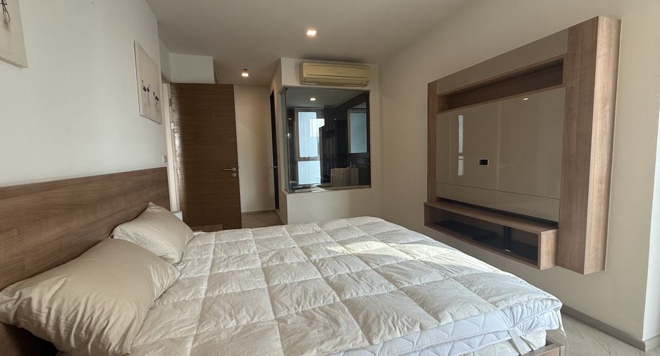 For sale 2 bedrooms condo in Phra Khanong, Bangkok
