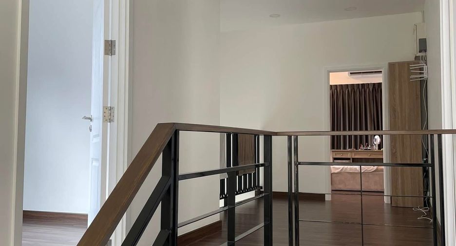 Haus zur Miete und zum Kauf mit 3 Zimmer in Bang Phli, Samut Prakan