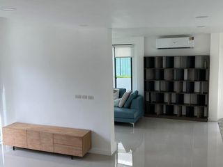 Haus zur Miete und zum Kauf mit 3 Zimmer in Bang Phli, Samut Prakan