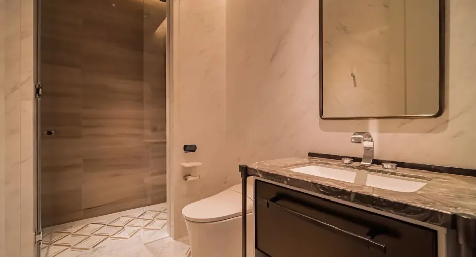 Wohnung zum Kauf und zur Miete mit 2 Zimmer in Sathon, Bangkok