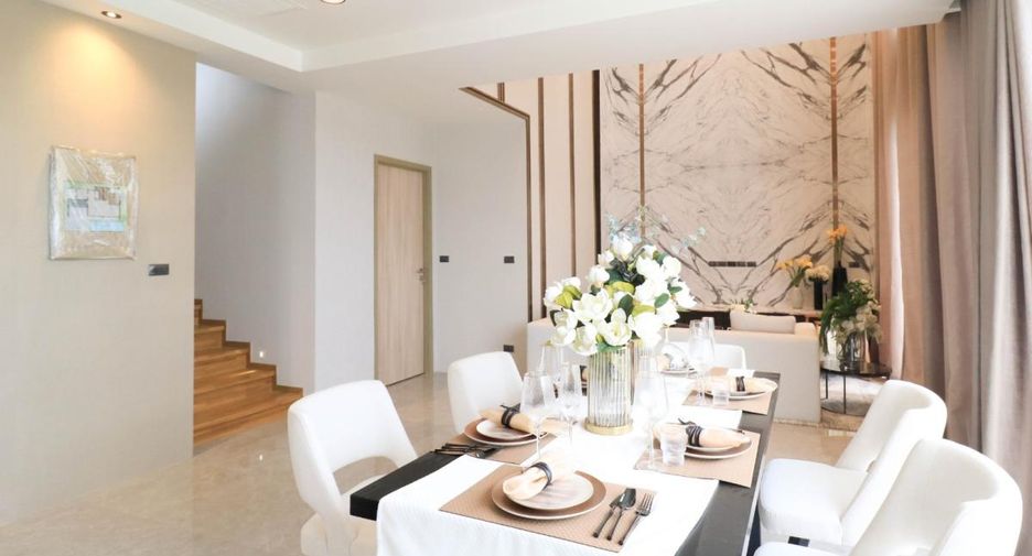 Villa en venta de 4 habitaciones en Bang Lamung, Chonburi