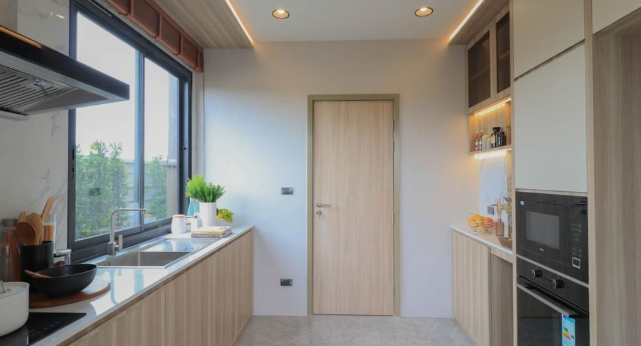Villa en venta de 4 habitaciones en Bang Lamung, Chonburi