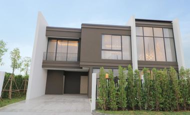 Villa en venta de 4 habitaciones en Bang Lamung, Chonburi