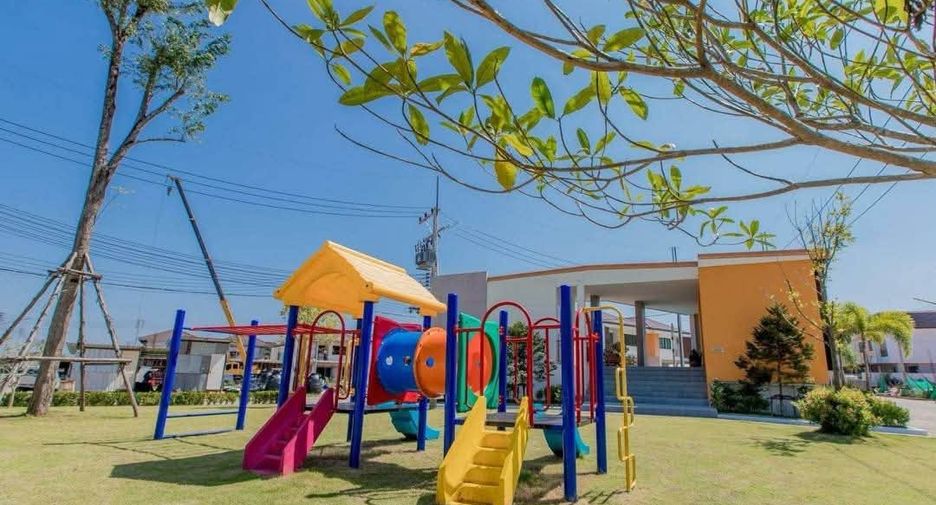For sale 2 bedrooms townhouse in Bang Lamung, Chonburi