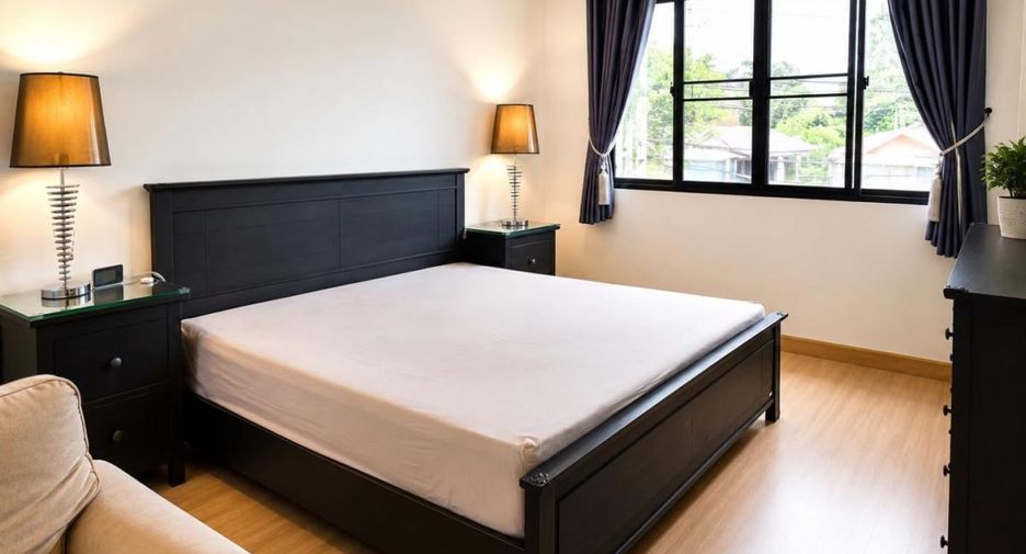For sale 2 bedrooms townhouse in Bang Lamung, Chonburi