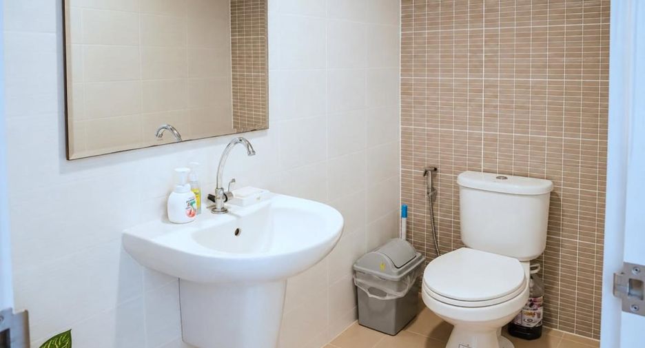 For sale 2 bedrooms townhouse in Bang Lamung, Chonburi