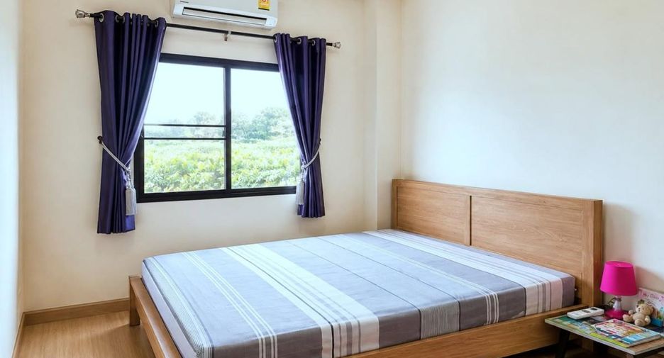 For sale 2 bedrooms townhouse in Bang Lamung, Chonburi