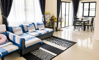 Casa adosada en venta de 2 habitaciones en Bang Lamung, Chonburi