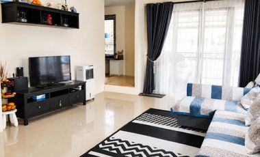 Casa adosada en venta de 2 habitaciones en Bang Lamung, Chonburi