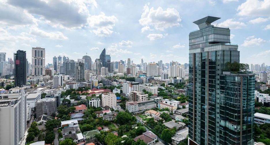À louer 3 chambres condo à Watthana, Bangkok