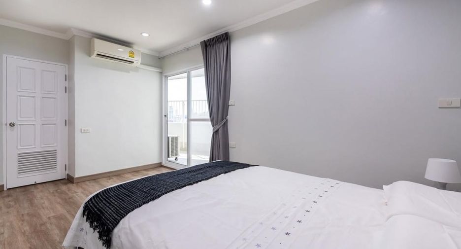 À louer 3 chambres condo à Watthana, Bangkok