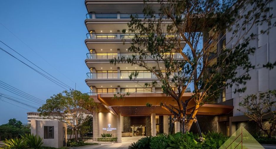 For sale 3 bedrooms condo in Na Jomtien, Pattaya