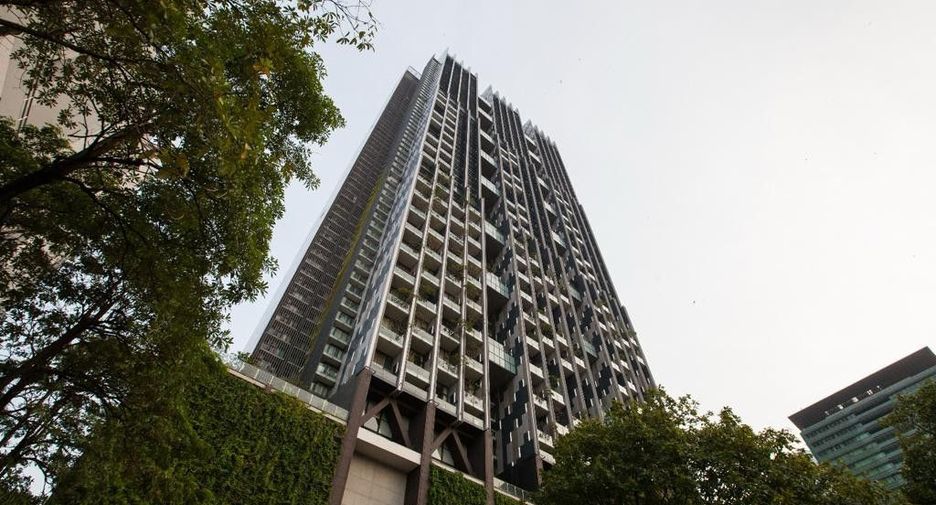 Condo en venta y en alquiler de 4 habitaciones en Sathon, Bangkok