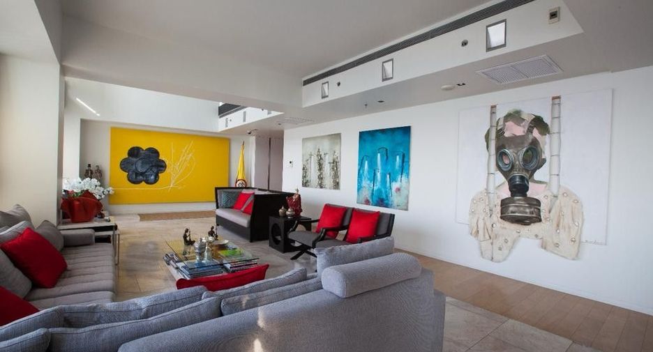 Condo en venta y en alquiler de 4 habitaciones en Sathon, Bangkok