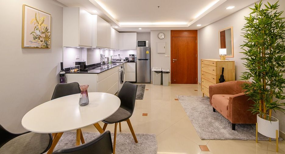 For rent 2 bedrooms condo in Bang Lamung, Chonburi