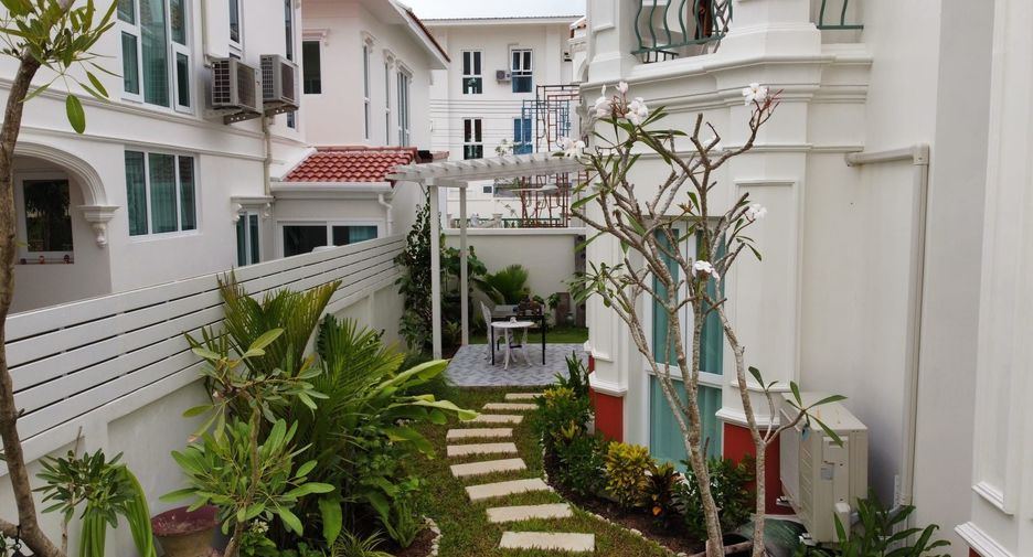 For sale 3 bedrooms house in Mueang Phuket, Phuket