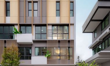 For sale 3 ベッドルーム townhouse in Chom Thong, Bangkok