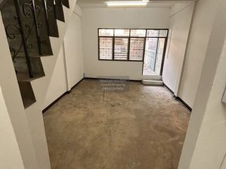 For sale 2 ベッドルーム townhouse in Bang Khae, Bangkok