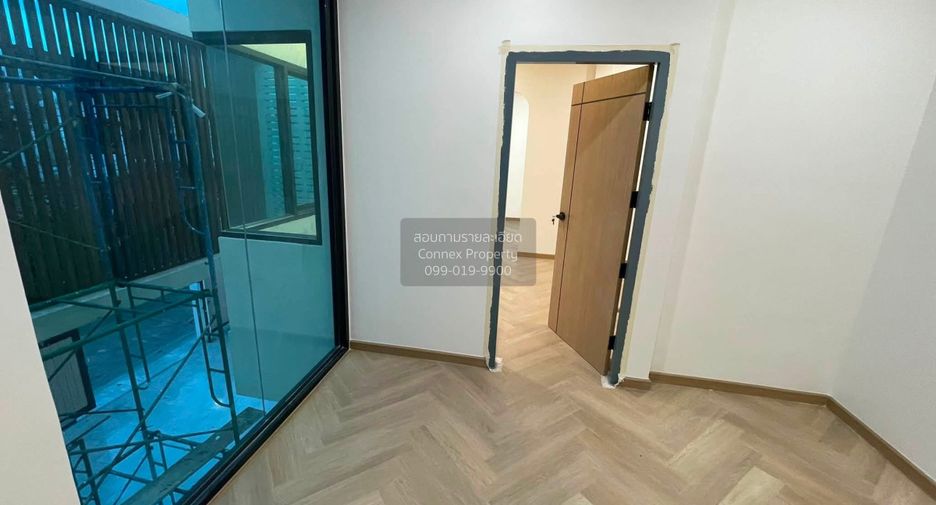 Casa en venta de 5 habitaciones en Wang Thonglang, Bangkok