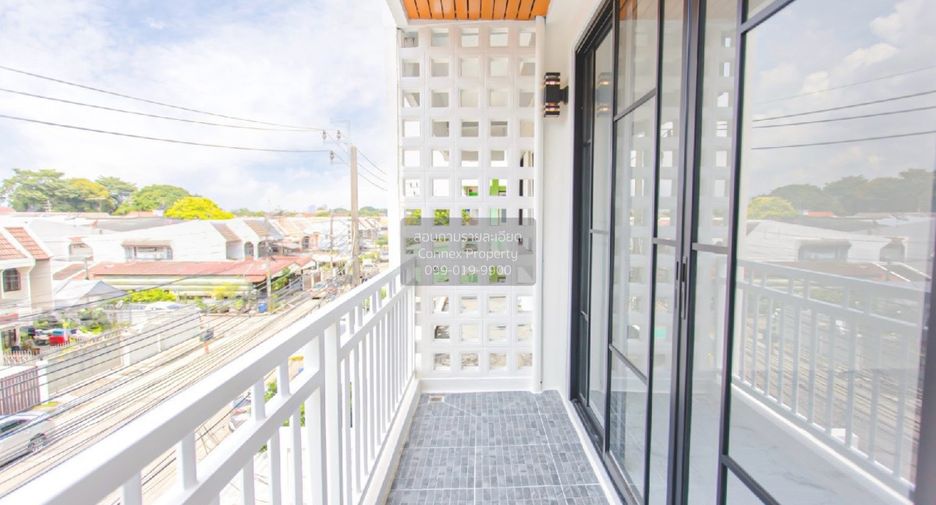 For sale 4 bedrooms retail Space in Bueng Kum, Bangkok