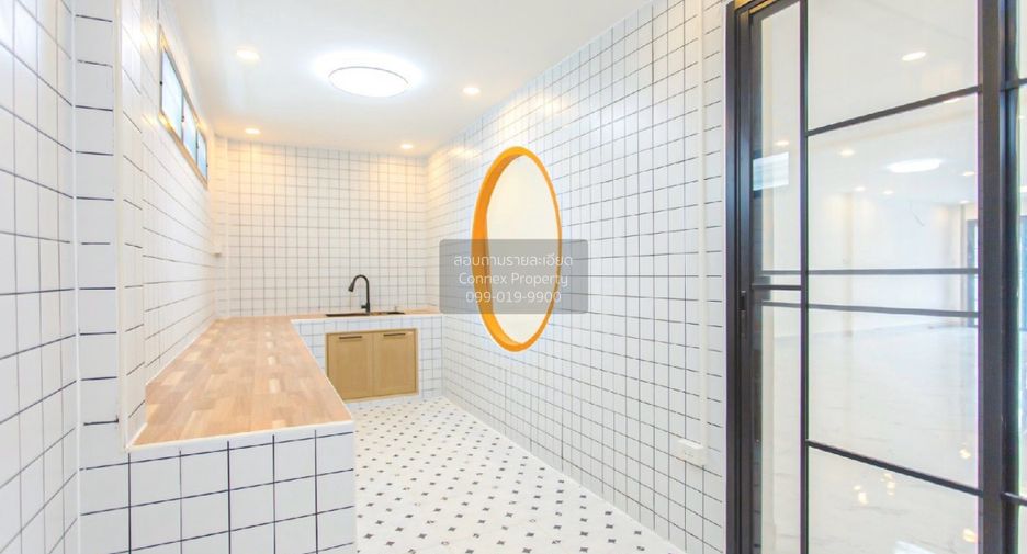 For sale 4 bedrooms retail Space in Bueng Kum, Bangkok