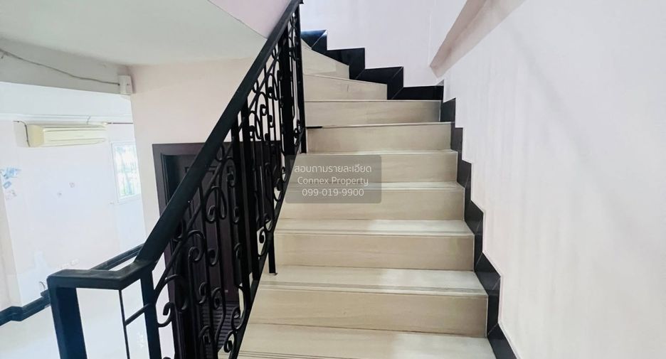 Casa adosada en venta de 2 habitaciones en Bang Lamung, Chonburi