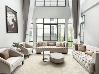 Casa en venta de 5 habitaciones en Bang Phli, Samut Prakan