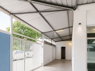 出售 3 卧室 联排别墅 在 Lat Phrao, 曼谷