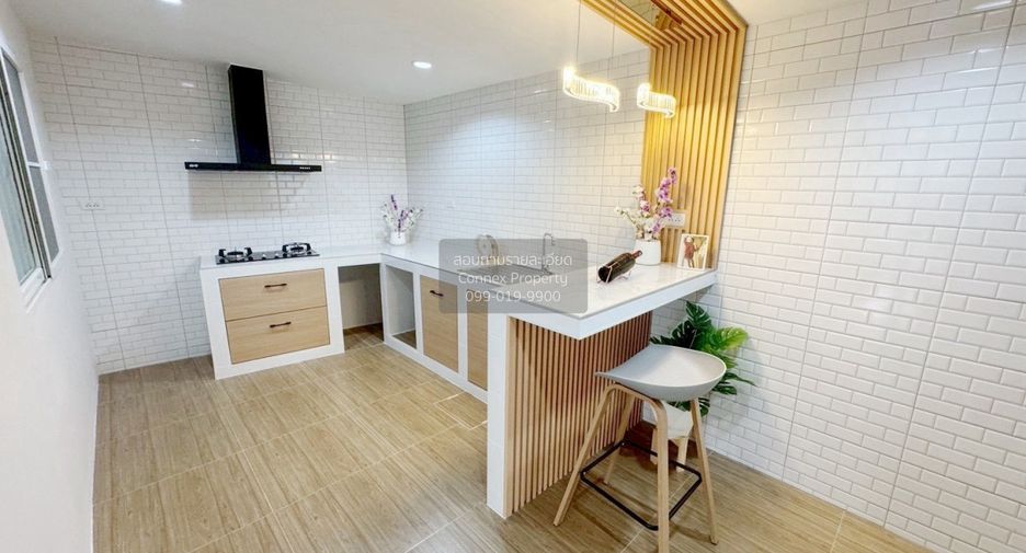 Casa en venta de 4 habitaciones en Don Mueang, Bangkok