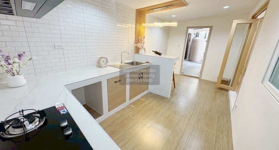 Casa en venta de 4 habitaciones en Don Mueang, Bangkok