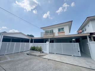 Casa en venta de 4 habitaciones en Don Mueang, Bangkok