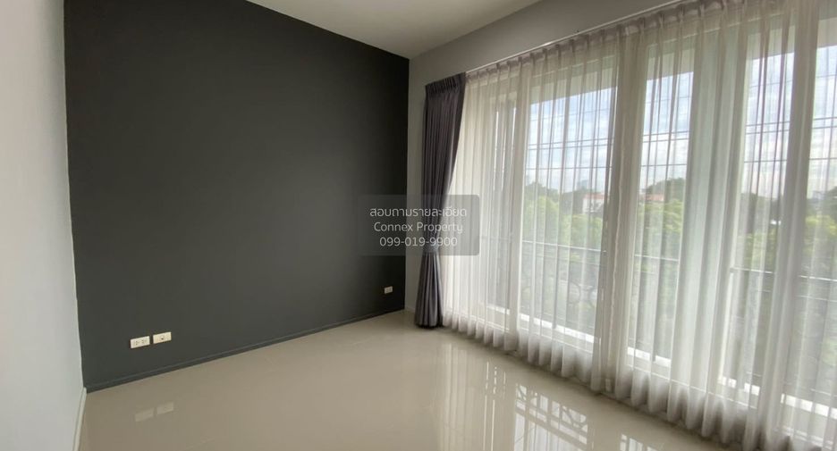 For sale 3 bedrooms townhouse in Suan Luang, Bangkok
