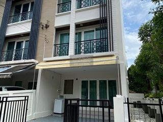 出售 3 卧室 联排别墅 在 Suan Luang, 曼谷