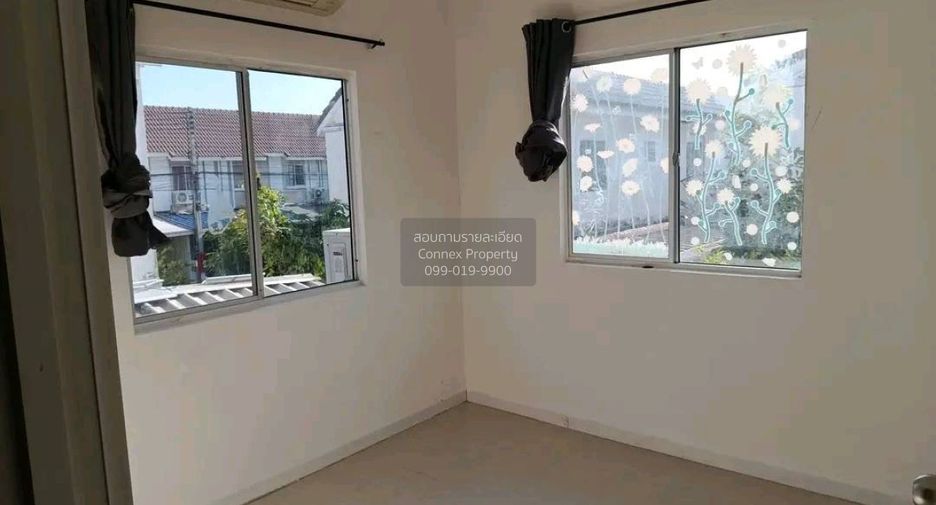 Casa adosada en venta de 3 habitaciones en Mueang Samut Sakhon, Samut Sakhon