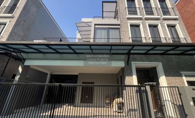 出售 7 卧室 独立屋 在 Lat Phrao, 曼谷