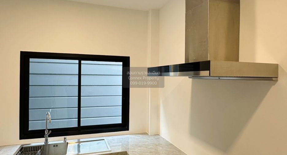 For sale 3 bedrooms house in Chom Thong, Bangkok